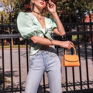 Lpa nwot front tie puff sleeve green top